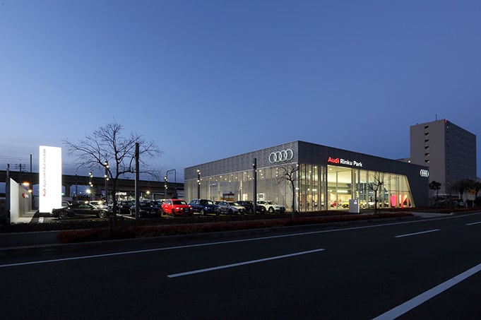 Audi Rinku Park（ショールーム）