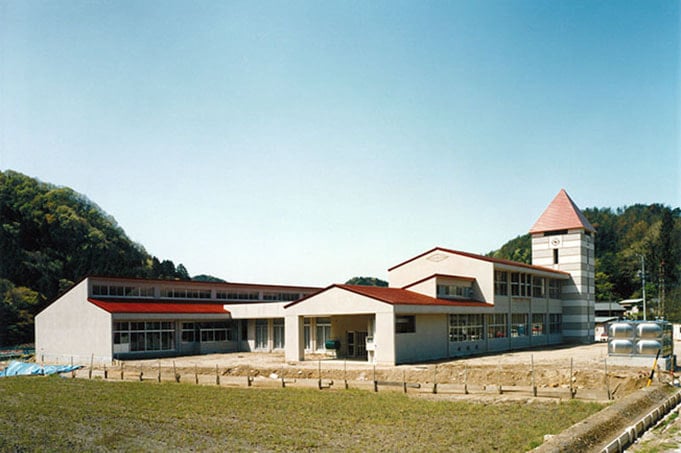 夏山小学校（福祉・教育施設）