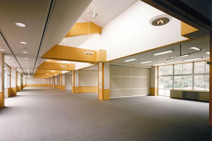 夏山小学校（福祉・教育施設）