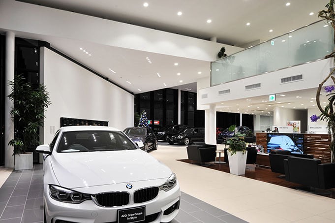 Okazaki BMW（ショールーム）