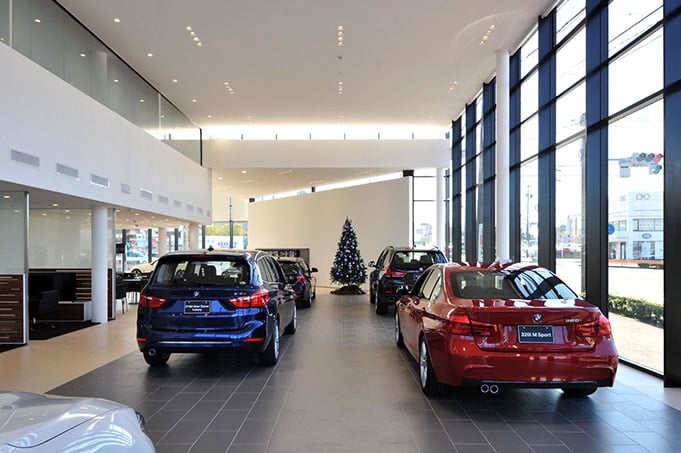 Okazaki BMW（ショールーム）