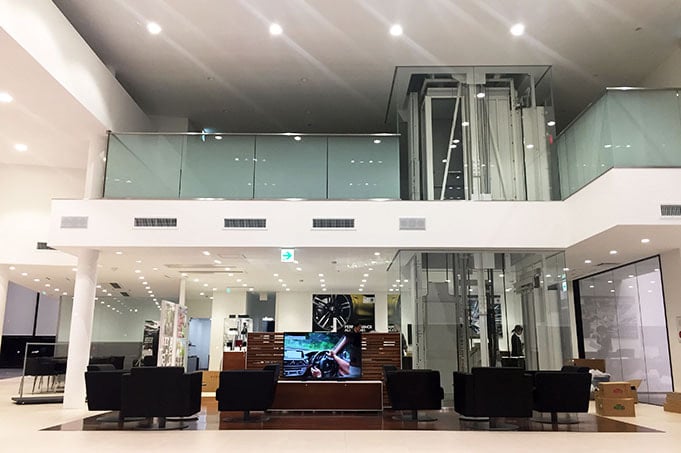 Okazaki BMW（ショールーム）