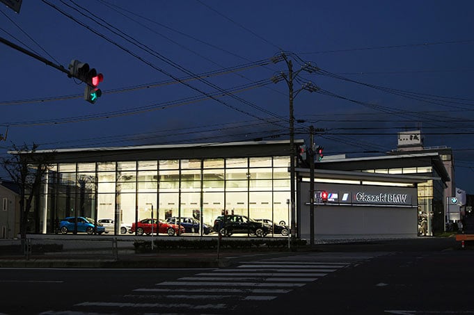 Okazaki BMW（ショールーム）