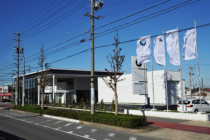 Okazaki BMW（ショールーム）